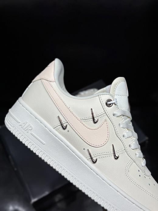 春季特惠💰340 Nk Air Force 1 空军系列 经典复古风格 防滑轻便 低帮 板鞋 男女同款 商品图6