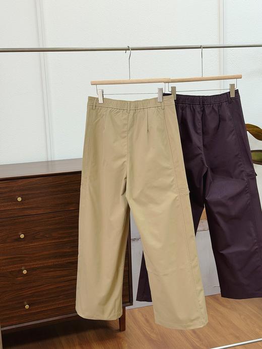 一店k （贵子1700➕ 同步在售）26ss早春新款！女生帅起来就没男人什么事儿啦！版型超哇塞！巨显腿长！宽松挺括女款工装阔腿裤 商品图9