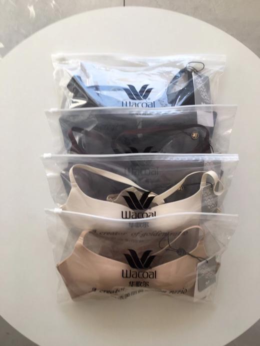 F022712简约立体无痕一片式光面内衣聚拢显大文胸 商品图3