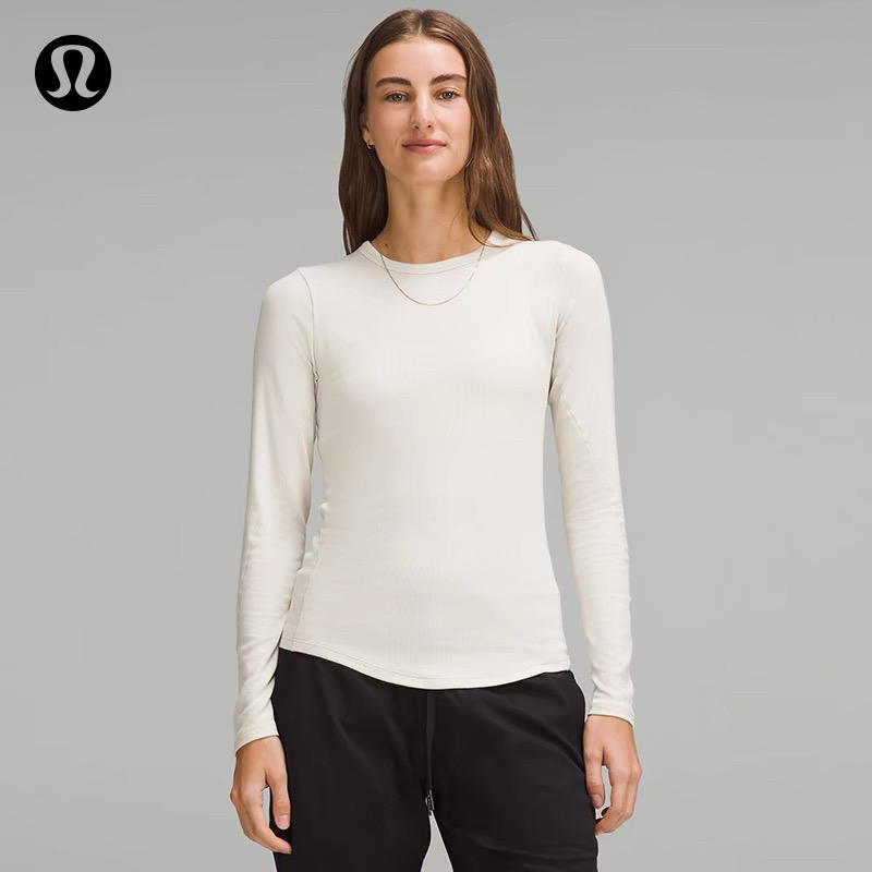 Lulu宝藏基础款显瘦打底螺纹T