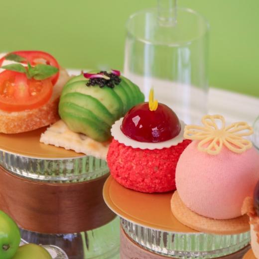 【恬遇春熙 双人室内下午茶 】以恬淡之姿，赴一场春日之约，享万午新生之美，品花果清新甜香，配季节特饮2杯，尽享午后惬意时光。使用须提前1天预约 商品图4