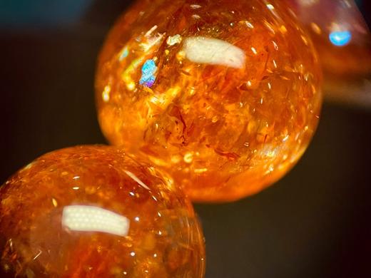 九Z离火必入｜鼎级金太阳石手串，把“阳光好运”戴在手上！鲜艳橙红砂金效应明显！赤霞鎏金浓郁鲜明，犹如落日余晖！市面天华木反级别，合作供应链是给头部鼎级直播间供货的源头，品质、性价比，直接拉满！ 商品图6