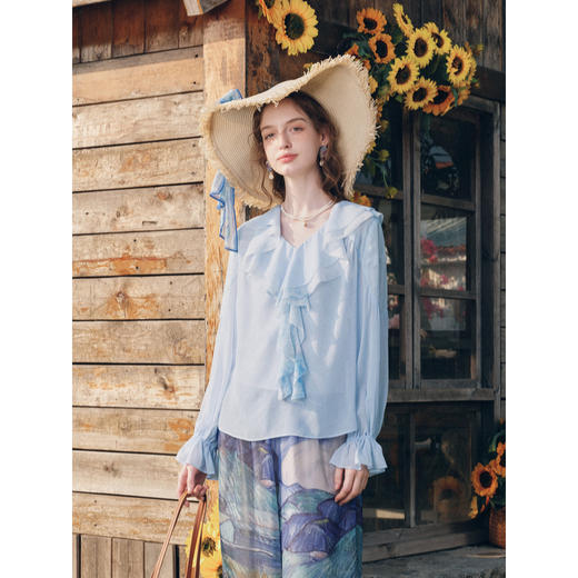 两三事沉香轻水2026春季新款荷叶边v领提花拼接袖两件套雪纺衫女 商品图1