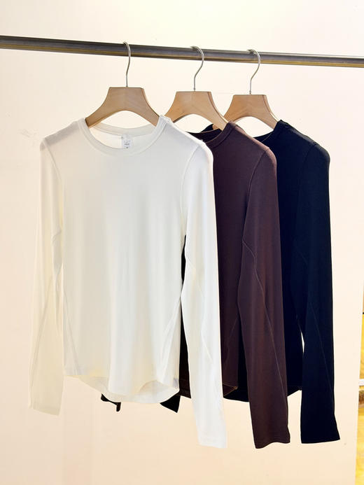 Lulu宝藏基础款显瘦打底螺纹T 商品图7