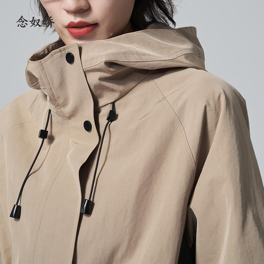 【商场同款】CNG6329 “ 防风外套 ” 连帽短风衣 轻便减龄休闲感十足 商品图2