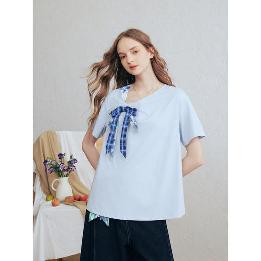 两三事梵高文艺 碧落晴空 2026春新款格子印花蝴蝶结v领短袖t恤女 商品图4