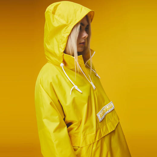 Napapijri 中性Martine Rose联名 Rainforest Axl 字母徽标贴片连帽雨衣 黄色 NP0A4FI2YS11 商品图5