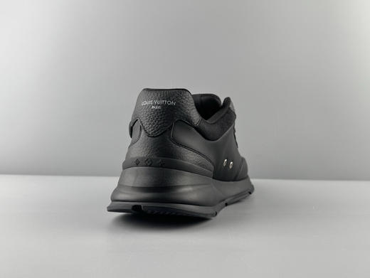 春季特惠💰680 LV 纯原版本 # 驴家 秋冬男士系列 Classic 牛皮革 圆头系带 低帮 生活休闲鞋 商品图3