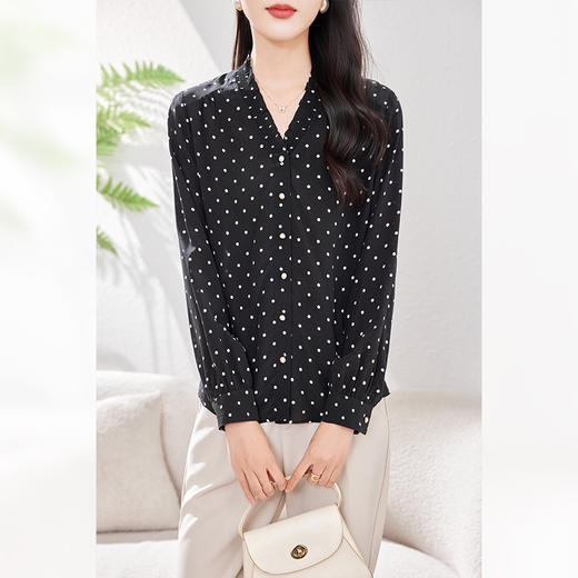 KQ-2026春新款桑蚕丝开衫波点简约设计感女士V字领长袖通勤外搭衬衫 商品图3