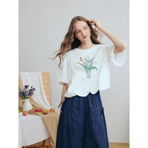 两三事梵高文艺留兰清韵2026春季新款可爱蕾丝爱心印花泡泡袖t恤 商品图3