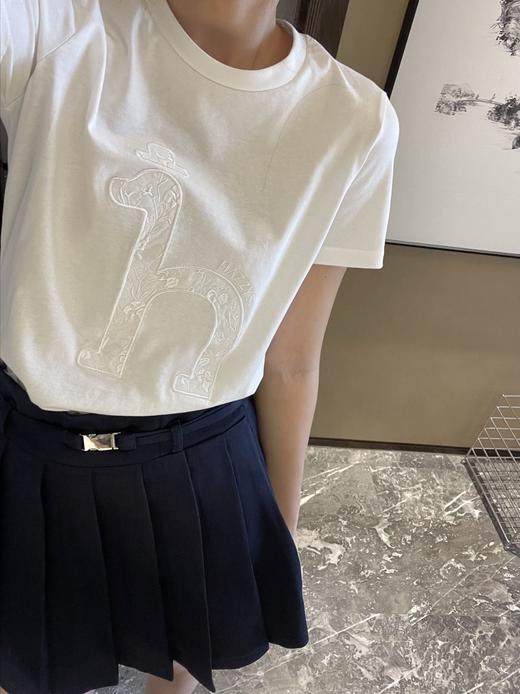 点此购买 哈吉斯春夏季大狗狗女款刺绣短袖T恤 mp 341001 商品图10