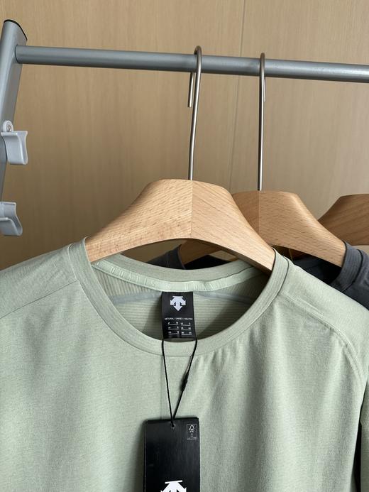 点此购买 迪桑特春夏季都市通勤男士TOUGH短袖针织衫T恤 hgn 340911 商品图12