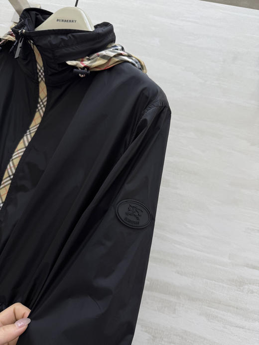 巴家 新款轻薄抽绳中长款外套 商品图3