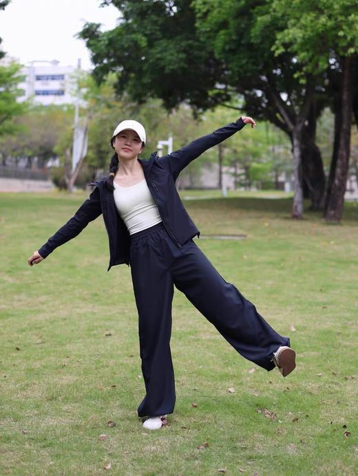 点此购买 凯乐石M8-PRO春秋季女士耐磨透汽弹力保暖户外攀岩连帽软壳外套 bk 340939 商品图10