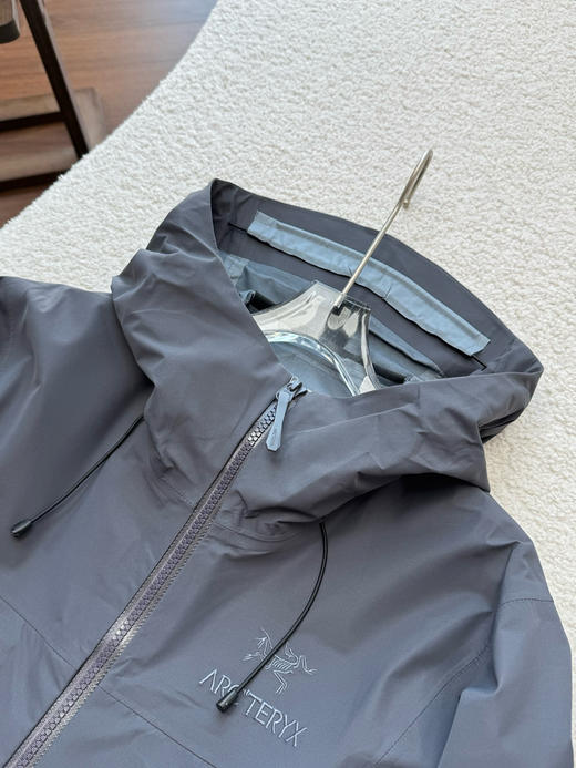 始诅鸟 26早春新品ALPHA SV JACKET GORE-TEX防水男子硬壳夹克冲锋衣外套 商品图6