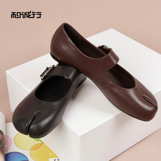 和诚行2026春季新款轻便一字扣百搭猪蹄鞋平跟玛丽珍单鞋1730022 商品图1