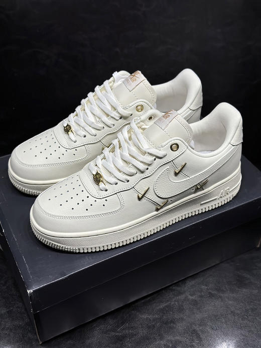 春季特惠💰340 Nk Air Force 1 空军系列 经典复古风格 防滑轻便 低帮 板鞋 男女同款 商品图0