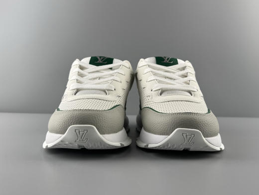 春季特惠💰680 LV 纯原版本 # 驴家 秋冬男士系列 Classic 牛皮革 圆头系带 低帮 生活休闲鞋 商品图5