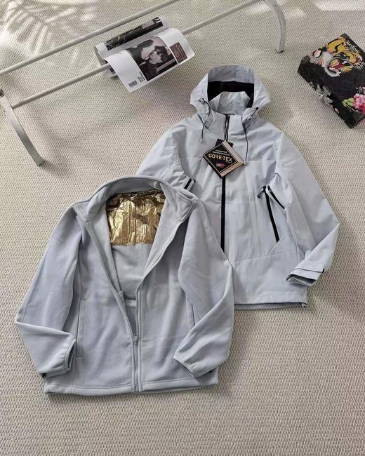 F022779早春新款户外三合一情侣冲锋衣外套 商品图1