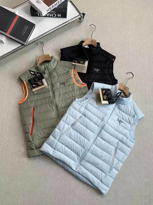 F022782超轻量排骨休闲立领拉链鹅绒马甲 商品图0