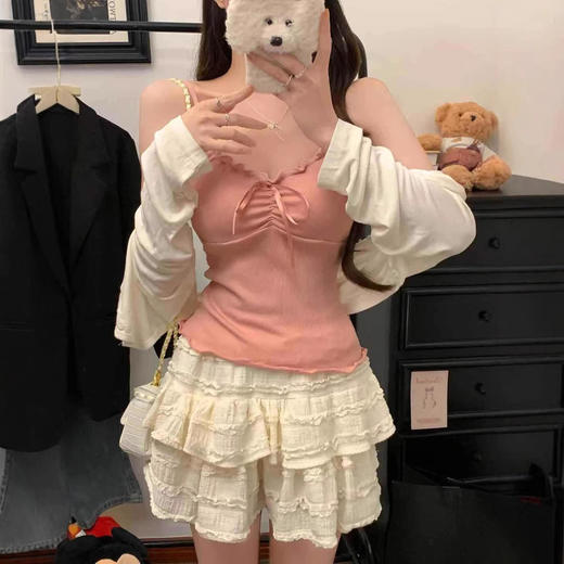 【纯欲天花板❗️蝴蝶结吊带背心】木耳边领口 + 胸前蝴蝶结设计，温柔又性感，轻松拿捏甜欲少女感，显瘦收腰完美勾勒腰腹线条，视觉上显瘦又显高，小背心女修身内衣百搭抹胸美背L 商品图1