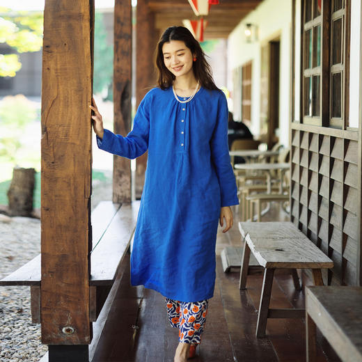 特绽放116朵/三姐妹·干洗亚麻半开襟系扣落肩长袖连衣裙文艺长裙 商品图1