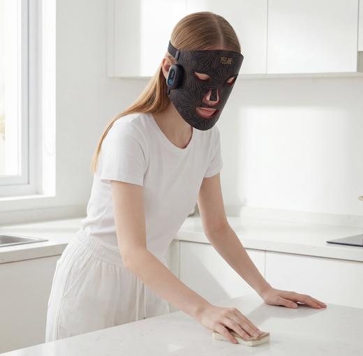 【第三代美容面罩】YEELANE LED四色光疗面罩 四重光波协同修护 272颗超强灯珠 IPX6防水 洗澡泡澡可用 食品级软硅胶材质 无线设计 商品图7