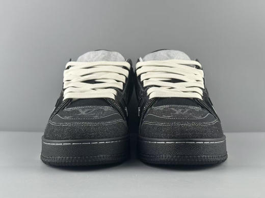 春季特惠💰720 LV 纯原版本 # 驴牌 Trainer 黑色牛仔压花 商品图6
