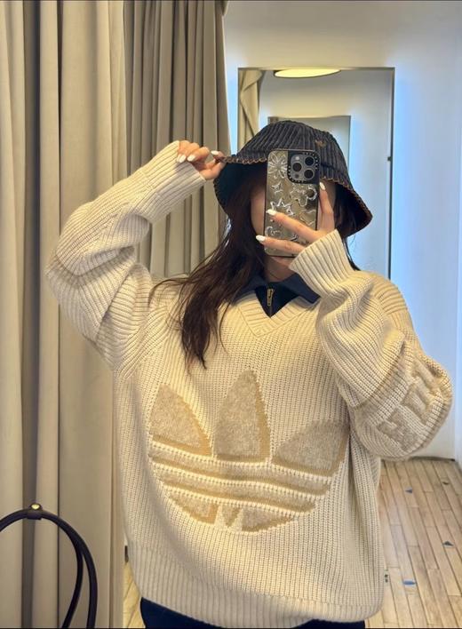 F022770新款v领三叶草运动休闲针织毛衣 商品图1