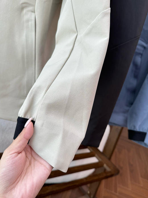 可 隆 26新品男女透气软壳户外登山露营夹克运动外套 商品图2