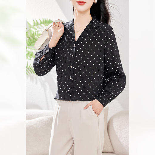 KQ-2026春新款桑蚕丝开衫波点简约设计感女士V字领长袖通勤外搭衬衫 商品图2