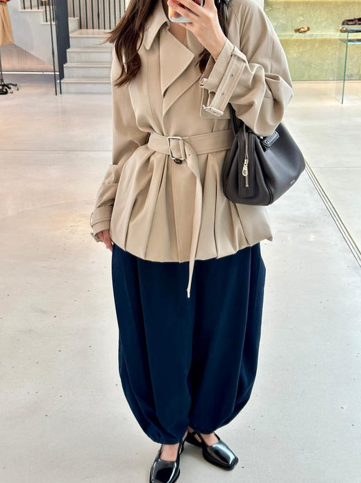 31-1 三月大新 排他性独家圆正 lew花苞裙摆 腰带系带风衣外套 我穿40 商品图0