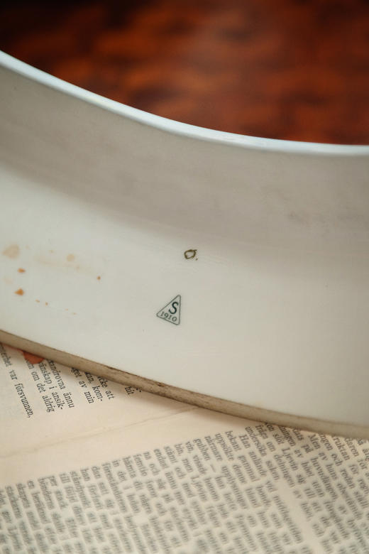 独角鹿西洋古董1930年代法国御窑塞弗尔签名出品素胎瓷人物雕塑《狩猎》 商品图8