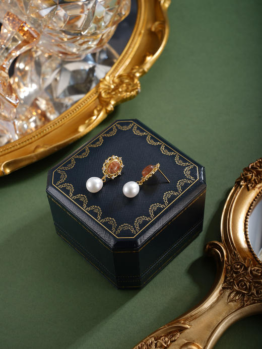 子佩集【玲珑御玥】银S925珍珠惜王妃耳钉【SGE0390019】镀金椭圆吊球2602 商品图4