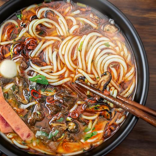 云南野菌牛肉金酸汤米线|真材实料，Q弹爽滑，鲜香酸辣一口入魂！ 商品图4