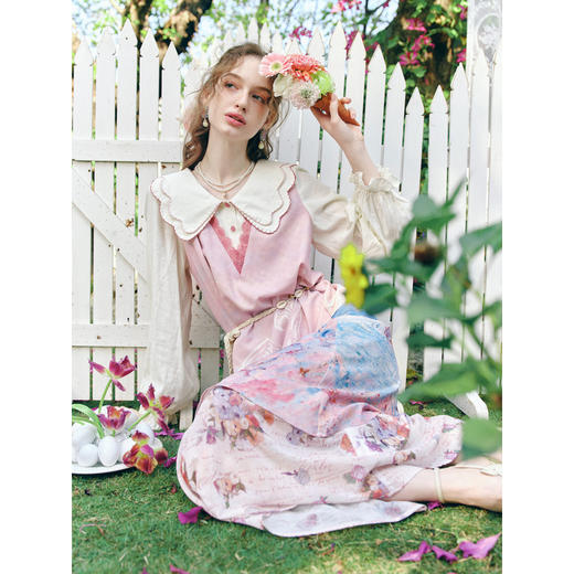 两三事春日幻想2026春季新款甜美波浪绣边双层领印花假两件连衣裙 商品图1