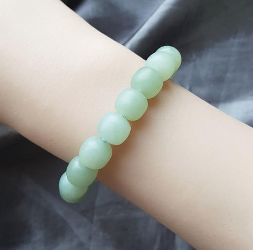 【天然正品】天然细腻无杂裂约9*10MM青玉和田玉桶珠手串250226NJS13 商品图6