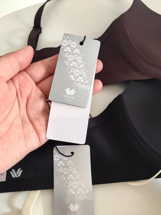 F022712简约立体无痕一片式光面内衣聚拢显大文胸 商品图9