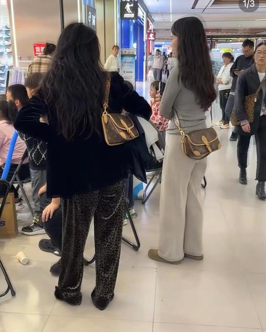 F022777随性复古时尚日常通勤可单肩可斜挎可手拎法棍包 商品图5