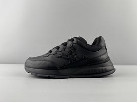 春季特惠💰680 LV 纯原版本 # 驴家 秋冬男士系列 Classic 牛皮革 圆头系带 低帮 生活休闲鞋