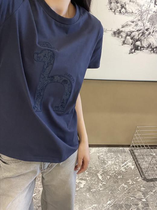 点此购买 哈吉斯春夏季大狗狗女款刺绣短袖T恤 mp 341001 商品图6