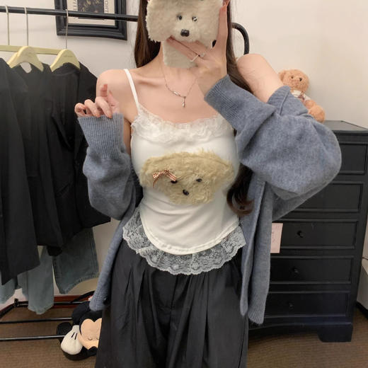 【甜美减龄❗️毛绒小狗蕾丝花边吊带背心】立体毛绒小狗贴布 + 格纹蝴蝶结，奶 fufu 的质感，自带软妹滤镜，颜值与舒适感双在线，花边短款打底上衣服L 商品图2