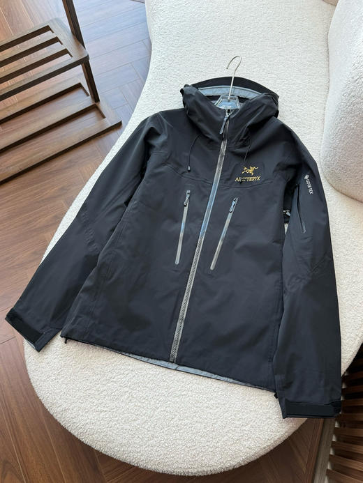 始诅鸟 26早春新品ALPHA SV JACKET GORE-TEX防水男子硬壳夹克冲锋衣外套 商品图9