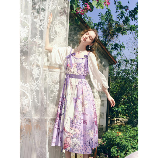 两三事蜜月冠冕2026春季新款复古蝴蝶结方领系带泡泡袖印花连衣裙 商品图2