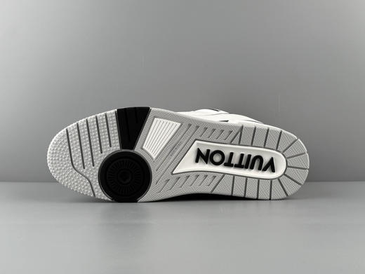 春季特惠💰720 LV鞋子 男女同款 代购品质 私人订单 驴家 Trainer 新版本 商品图4