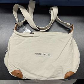 五福源挎包99.9元（线上线下同步销售，不一定有货）589332-TD