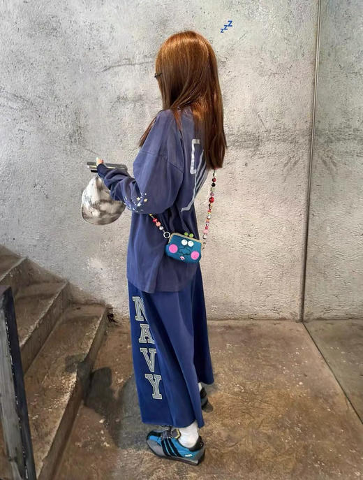 点此购买 Saint Mx6迪士尼联名魔法米奇重磅水洗破坏做旧高街长袖卫衣 md 340964 商品图5