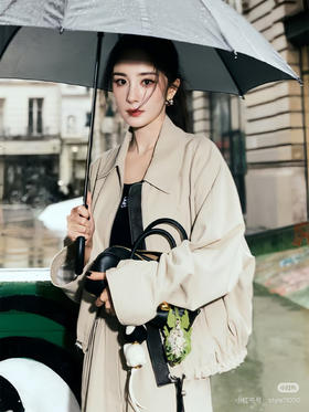 Loewe摩卡色系的夹克外套