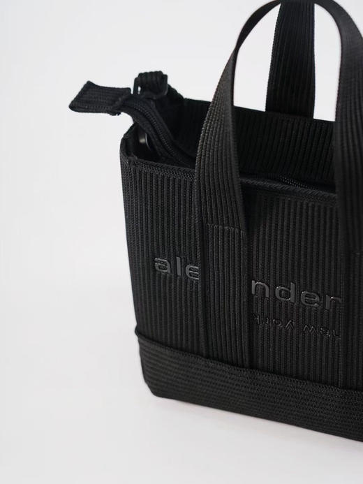 原单正品 𝗔𝗹𝗲𝘅𝗮𝗻𝗱𝗲𝗿 𝗪𝗮𝗻𝗴｜亚历山大王螺纹mini款包包
尺寸:20 *15cm 商品图5