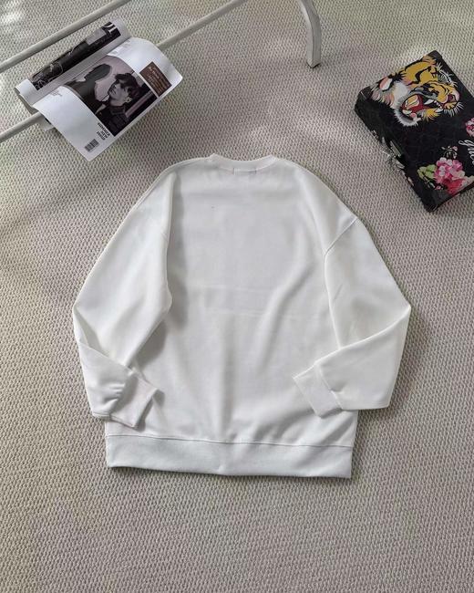 F022704早春新年红系列刺绣落肩宽松款圆领卫衣 商品图9